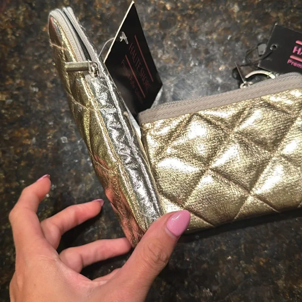 Silver Quilted Pouch Keychain Set amd Sunglass Holder - NWT Zippers